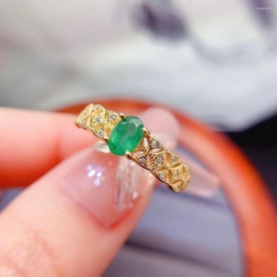 Elegant Women's Cluster Emerald Ring in 925 Sterling Silver for Birthday Gift