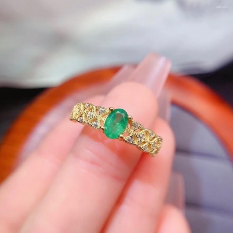 Elegant Women's Cluster Emerald Ring in 925 Sterling Silver for Birthday Gift