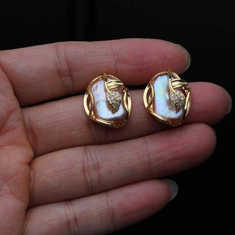 Natural Freshwater Pearl Jewelry Set for Women with 18K Gold Plating