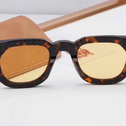 Vendome Women's Square Frame Sunglasses UV400 Protection