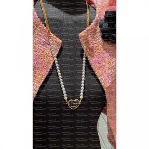 New Fashion Women's Denim Peach Heart Pearl Waist Chain & Necklace