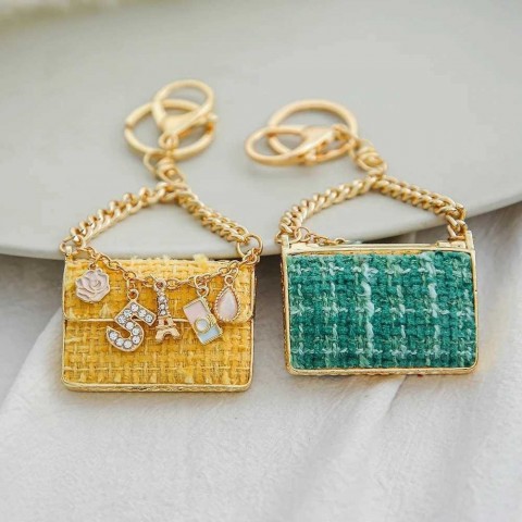 Creative Men's Metal Keychain Pendant with Eye-Catching Digital Design Y240923RWRC