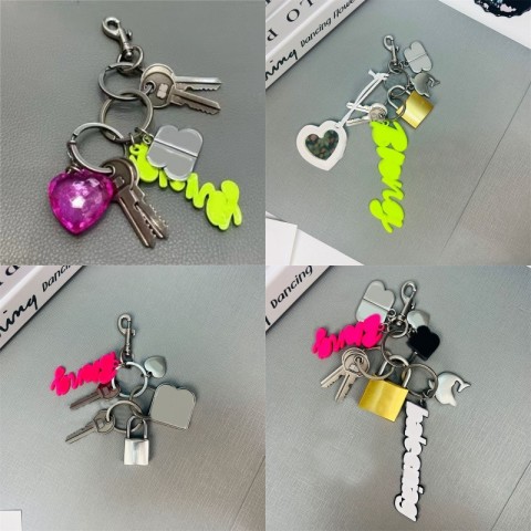 Elegant Metal Heart Letter Keychain Charms for Unisex