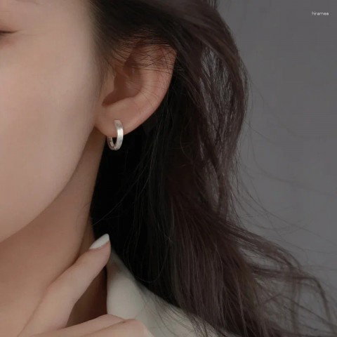 Stylish 925 Sterling Silver Hoop Earrings for Women - Simple & Exquisite