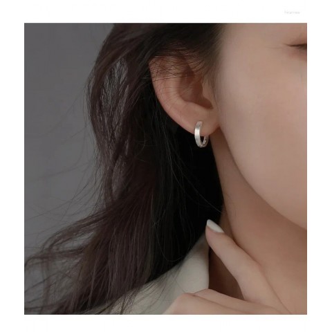 Stylish 925 Sterling Silver Hoop Earrings for Women - Simple & Exquisite