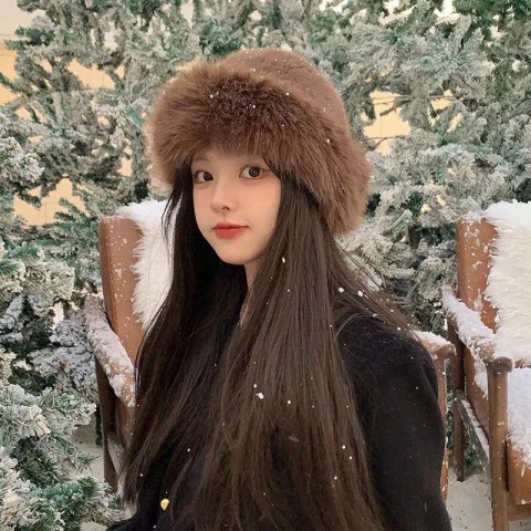 Warm Fluffy Winter Cap for Women - Bear Pattern Plush Ear Muff