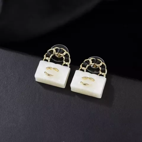 Luxury Brand Classic Letter C Stud Earrings with Red White Black Pearls for Women