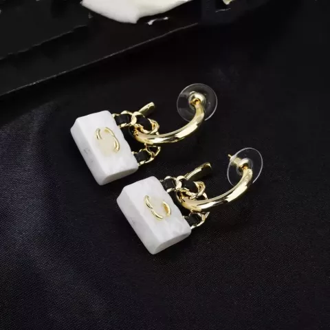 Luxury Brand Classic Letter C Stud Earrings with Red White Black Pearls for Women