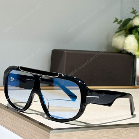 Luxury Skatola Catone Men's Chunky Plate Sunglasses - Classic Black Oversized Frame