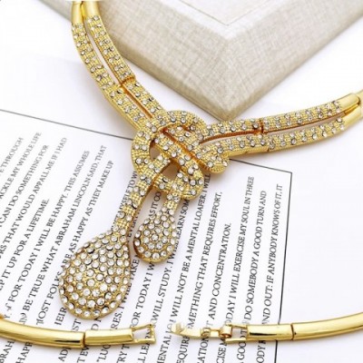 Dubai Gold Women's Jewelry Set with Classic Necklace and Charm Bracelet