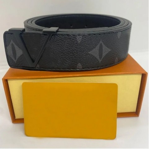 2024 High-Quality Designer Leather Belt for Women with Big Gold Buckle