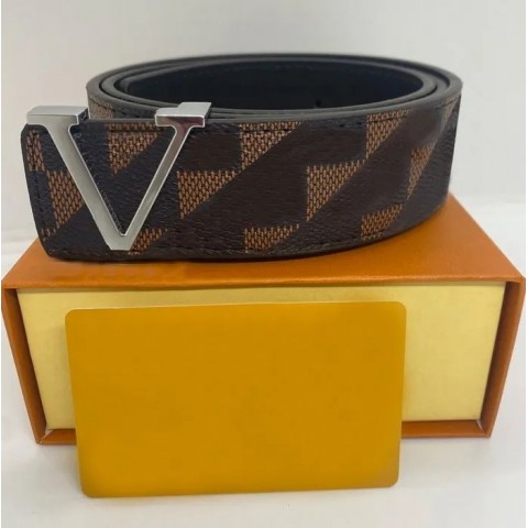 2024 High-Quality Designer Leather Belt for Women with Big Gold Buckle