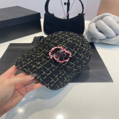 Luxury Caps for Women and Men - Adjustable Ball Cap with Letter Printing for Summer Travel
