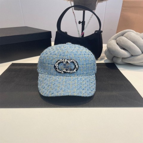 Luxury Caps for Women and Men - Adjustable Ball Cap with Letter Printing for Summer Travel