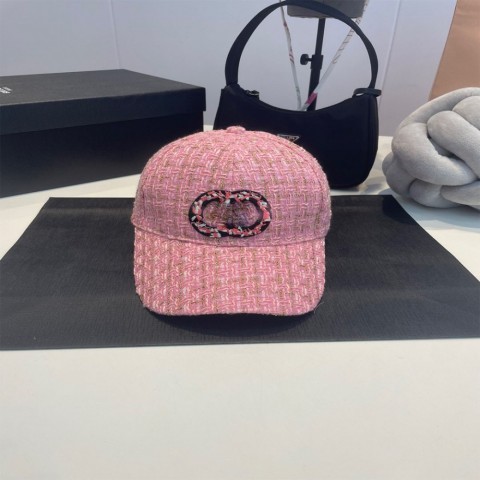 Luxury Caps for Women and Men - Adjustable Ball Cap with Letter Printing for Summer Travel