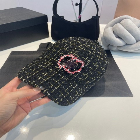 Luxury Caps for Women and Men - Adjustable Ball Cap with Letter Printing for Summer Travel