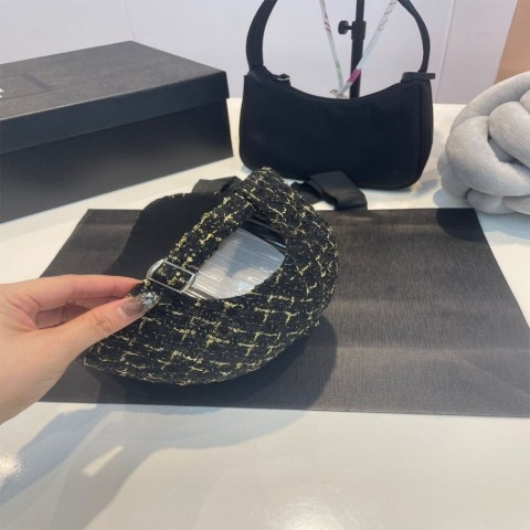 Luxury Caps for Women and Men - Adjustable Ball Cap with Letter Printing for Summer Travel