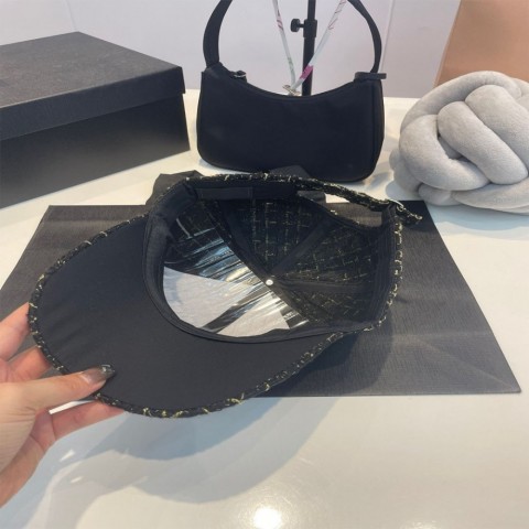 Luxury Caps for Women and Men - Adjustable Ball Cap with Letter Printing for Summer Travel