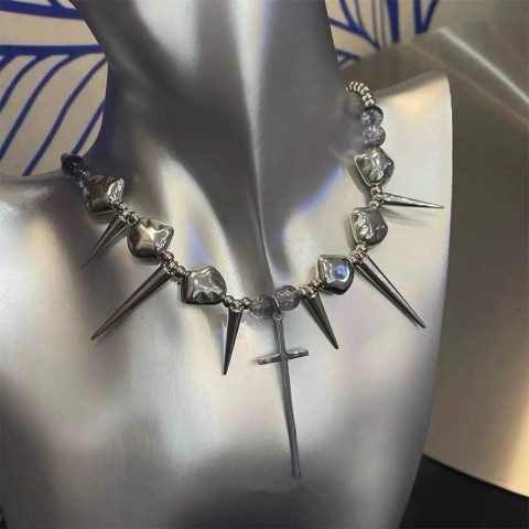 Shixi Women's Gothic Pendant Cross Necklace, Punk Street Rivet Chain, 40cm Rope, Titanium Steel