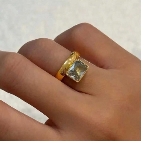 Vintage 18K Gold Plated Stainless Steel Zircon Ring for Women with Triangular, Square, and Oval Design