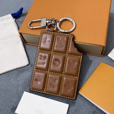 High Quality Brown Chocolate 7x9CM Keychain with Magnetic Lock for Men and Women