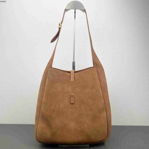 Luxury Women's Vintage Bucket Shoulder Bag with Hasp Closure