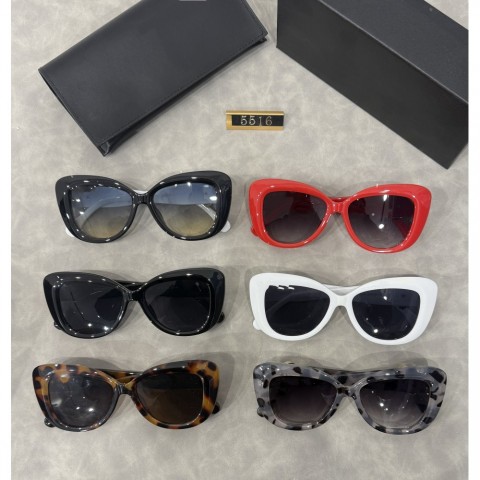 2025 Oversize Square Sunglasses for Women - Vintage Style UV400 Protection