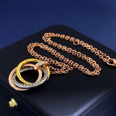 Elegant Triple Rings Pendant Necklace with Full Diamonds Earring