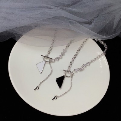Chic Unisex Pendant Necklace with Inverted Triangle Design in Light Yellow Gold