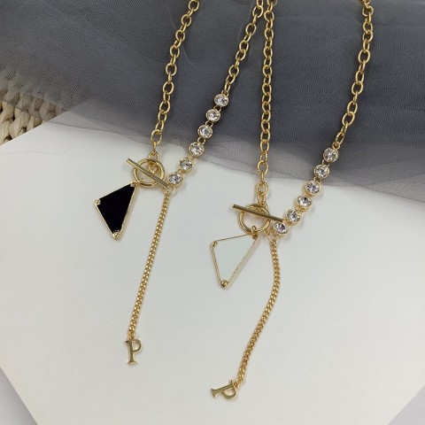 Chic Unisex Pendant Necklace with Inverted Triangle Design in Light Yellow Gold