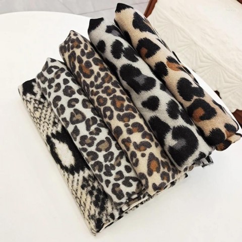 Luxury Leopard Print Cashmere Scarf for Women 2025