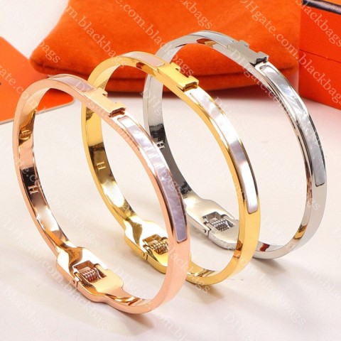 Luxury Women's Gold Bangle Bracelet with Mother-of-Pearl