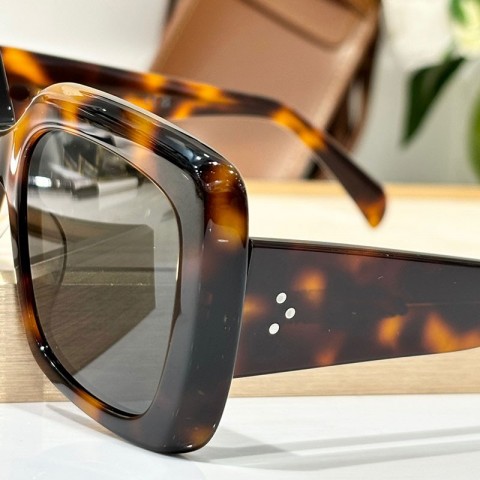 Fashion Designer 40263 Women's Extra Large Simple Square Sunglasses with UV400 Protection