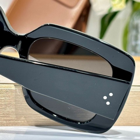 Fashion Designer 40263 Women's Extra Large Simple Square Sunglasses with UV400 Protection