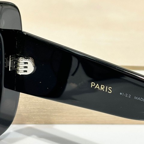 Fashion Designer 40263 Women's Extra Large Simple Square Sunglasses with UV400 Protection