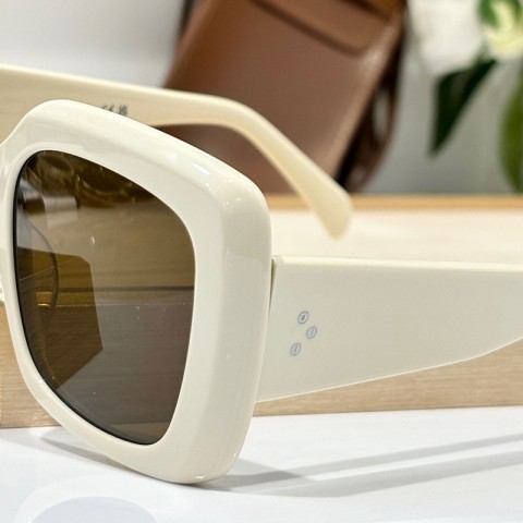 Fashion Designer 40263 Women's Extra Large Simple Square Sunglasses with UV400 Protection