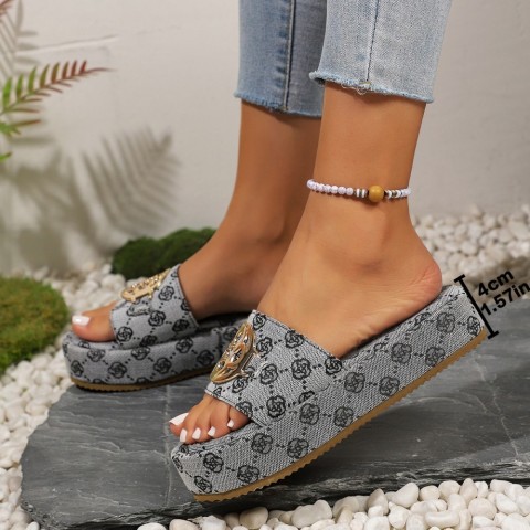 Thick Soled Metal Buckle Slippers for Women - Lightweight and Fashionable