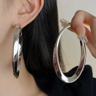 Elegant Women's High-end Stud Earrings with Large Circle Design, Twisted Geometric Metal Ring, H25116