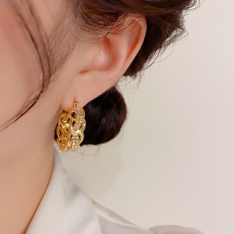 Luxury 18K Gold Plated Heart Zirconia Hoop Earrings for Women