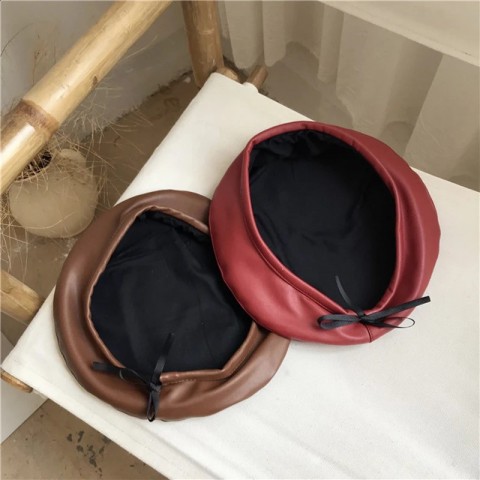 Elegant Vintage PU Leather Beret for Women
