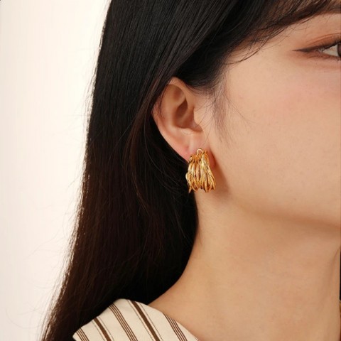 Modern Women's High-Quality 925 Silver Needle Earrings in Brass Gold Color