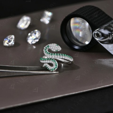 ATTAGEMS Unisex Snake Design Wedding Ring in Sterling Silver with Full Diamond D VVS1 Inlay