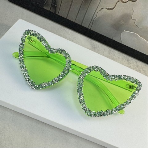 2025 Luxury Fashion Heart Sunglasses for Women with Rhinestones and UV400 Protection