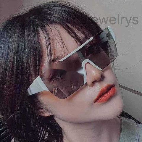 Luxury Brand Round Metal Frame Sunglasses for Men and Women with UV400 Protection