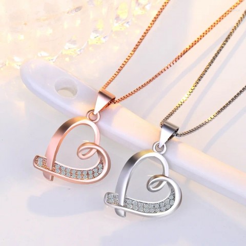 Elegant Alloy Pendant Necklaces, Unisex Cross-Border Fashion Design