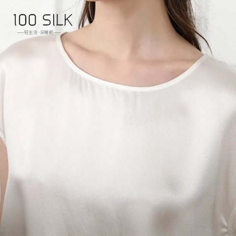 19mm Premium Loose Fit Women's Silk T-Shirt with Round Neck and Short Sleeves