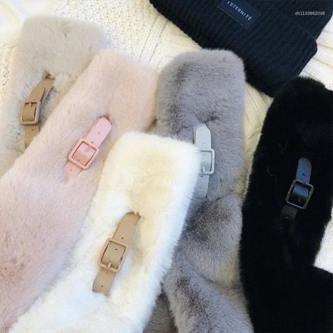 Luxury Women's Faux Fur Collar Scarf - White & Black Warm Winter Accessory