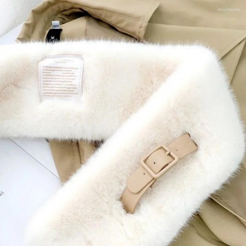 Luxury Women's Faux Fur Collar Scarf - White & Black Warm Winter Accessory