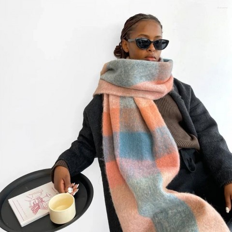 Luxury 2024 Women's Green Solid Pashmina Scarf for Winter Fashion