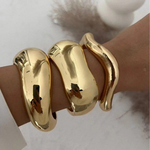 DIEZI Stylish Retro Wide Cuff Bangle for Men and Women, Punk Hip Hop Jewelry, Gold and Silver Geometric Metal Spring Bracelet